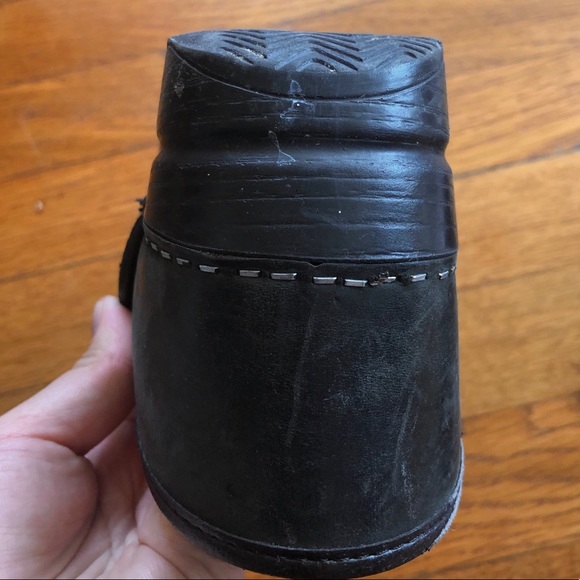 LAST CHANCE: Black Dansko Clogs - Picture 5 of 6